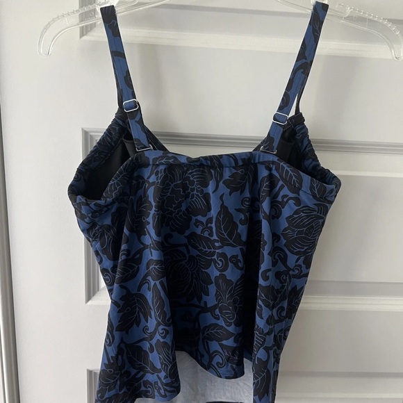 Lands End Womens Tankini Swim Top ADJUSTABLE Straps 8DD TOP ONLY WORN ONCE - Picture 5 of 7